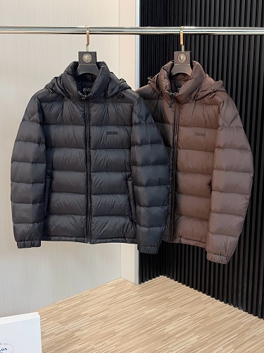 Coat Will Be Compressed During Shipping So QC Dose Not Look Full It Will Expaned When U Ge