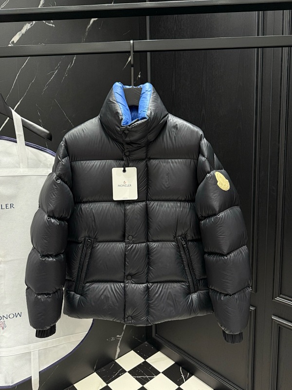 Coat Will Be Compressed During Shipping So QC Dose Not Look Full It Will Expaned When U Ge