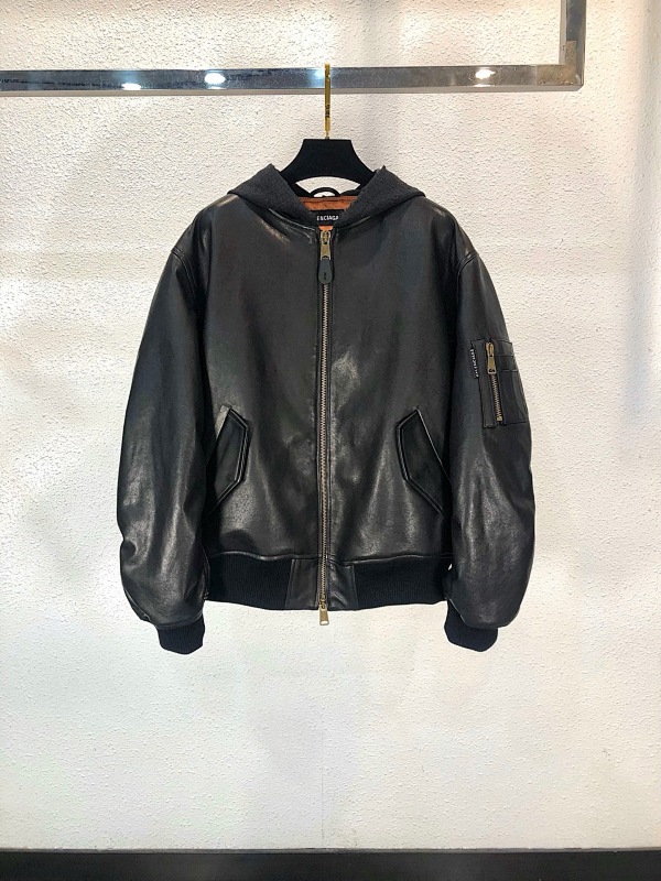 580W00021Real Leather