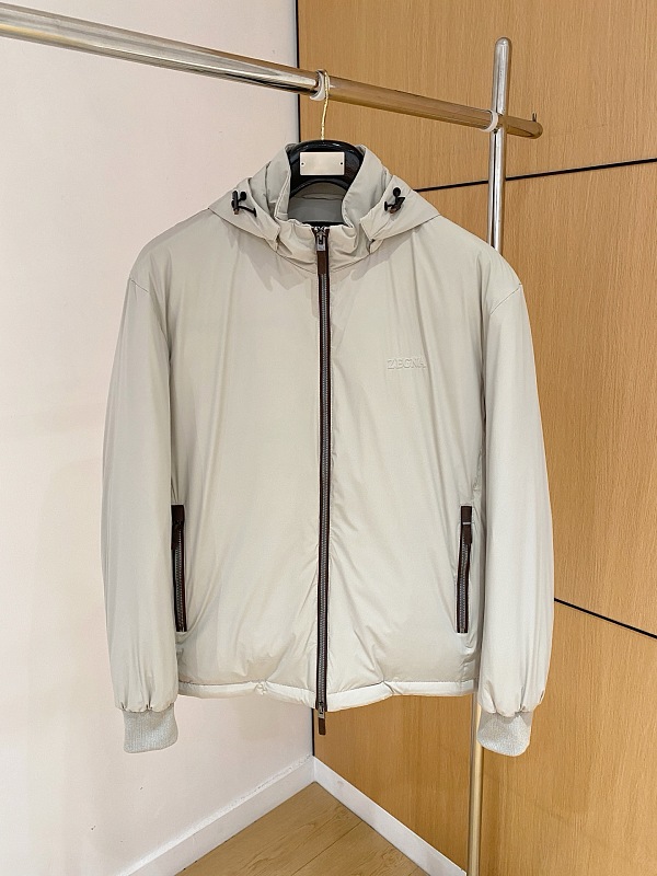 Agent QC Photos Have Color Differences Under Different Lighting And Have Resolution Discre