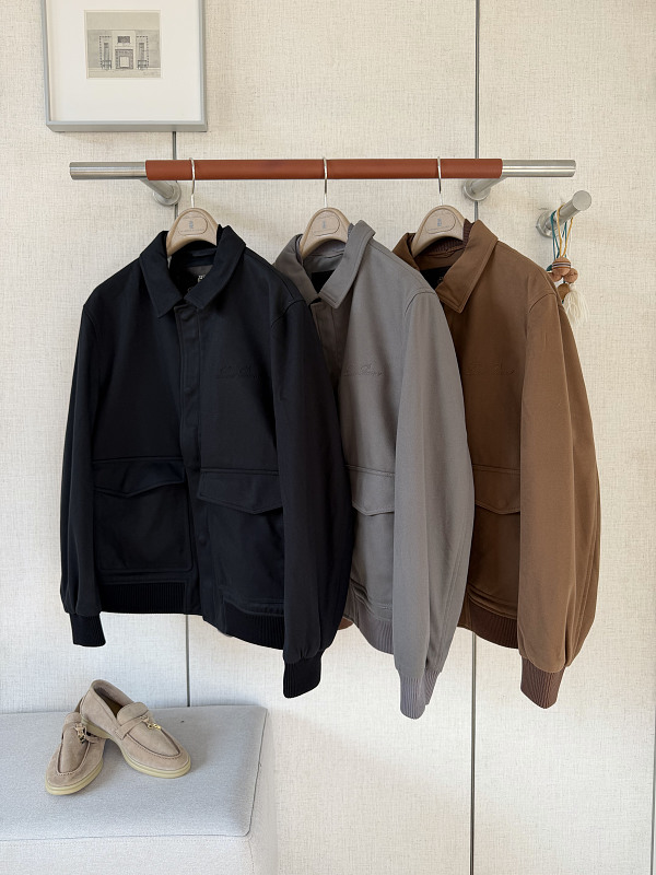 Agent QC Photos Have Color Differences Under Different Lighting And Have Resolution Discre