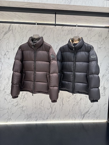 Coat Will Be Compressed During Shipping So QC Dose Not Look Full It Will Expaned When U Ge