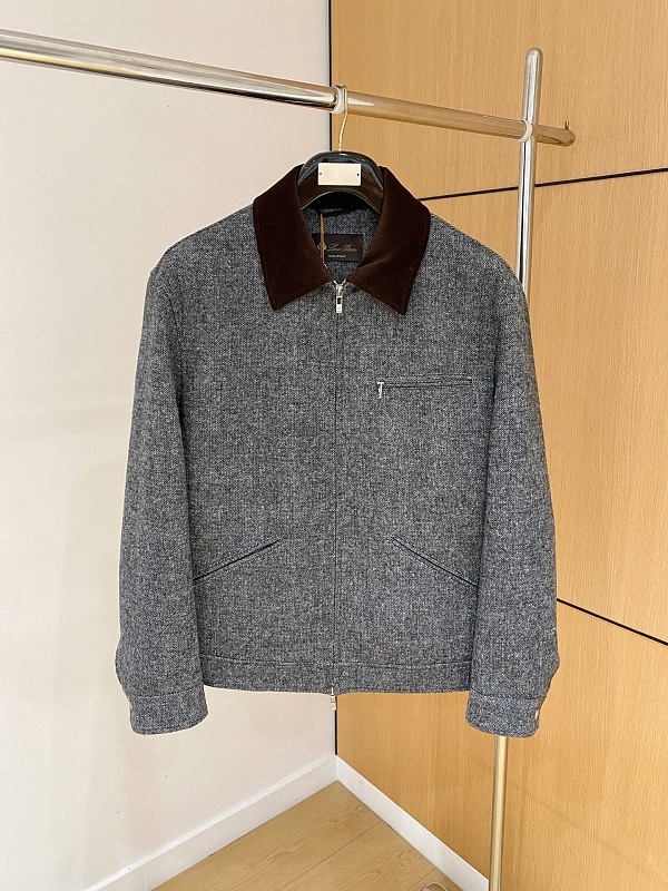 Agent QC Photos Have Color Differences Under Different Lighting And Have Resolution Discre