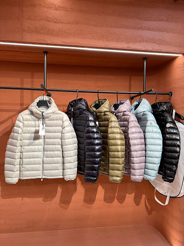 Coat Will Be Compressed During Shipping So QC Dose Not Look Full It Will Expaned When U Ge