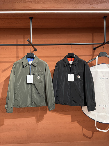 Coat Will Be Compressed During Shipping So QC Dose Not Look Full It Will Expaned When U Ge