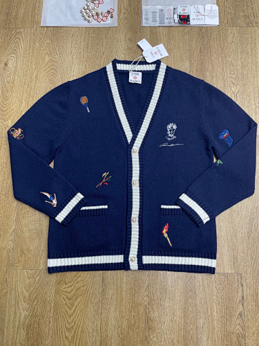 Sweater from Tophotfashion