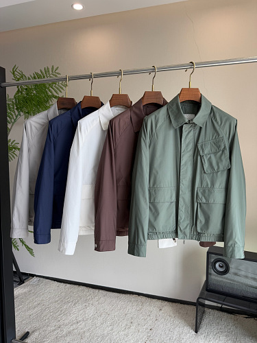 Agent QC Photos Have Color Differences Under Different Lighting And Have Resolution Discre