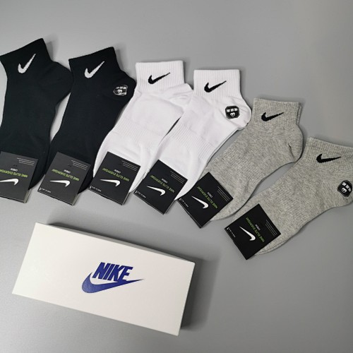Socks Five Pairs In One Box