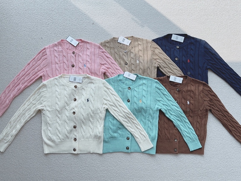 Sweatshirt OR Sweater