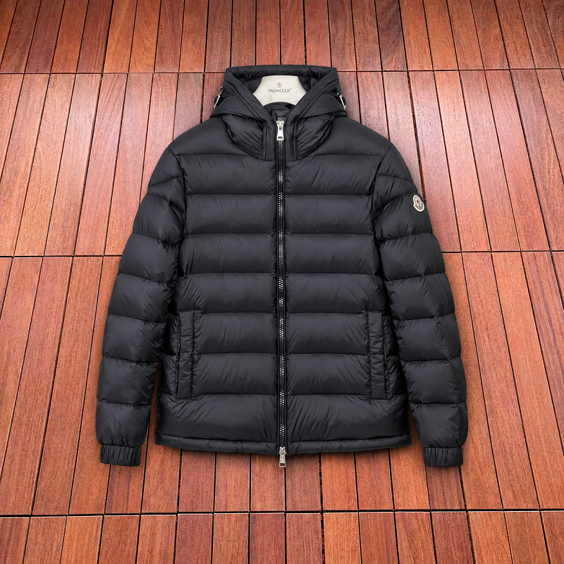 The Genuine 90 Goose Down Filling Not The Inferior Synthetic Down Material Found On The Ma
