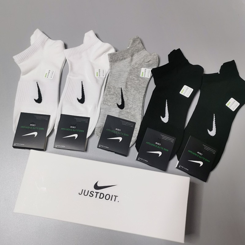 Socks Five Pairs In One Box
