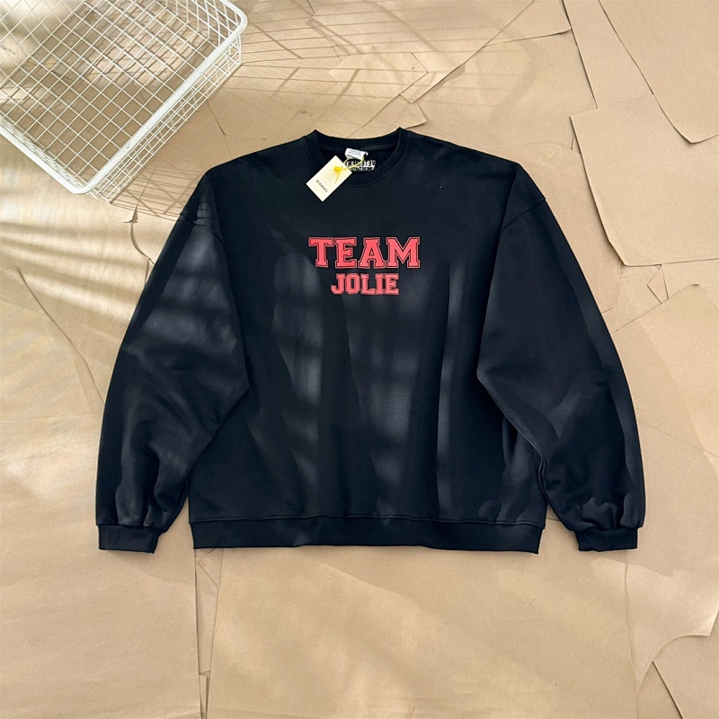 Sweatshirt OR Sweater