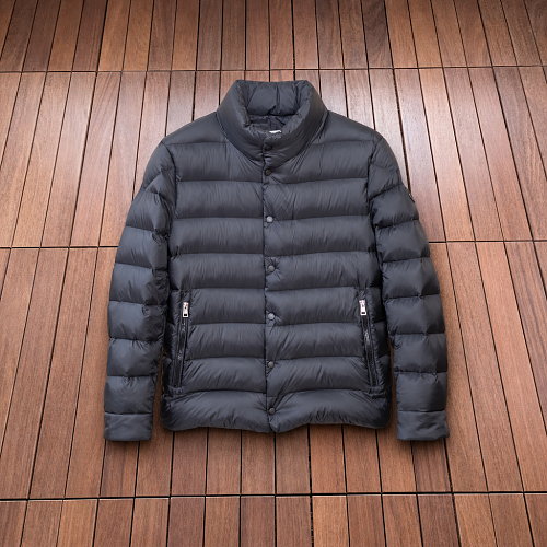 The Genuine 90 Goose Down Filling Not The Inferior Synthetic Down Material Found On The Ma