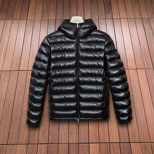 The Genuine 90 Goose Down Filling Not The Inferior Synthetic Down Material Found On The Ma
