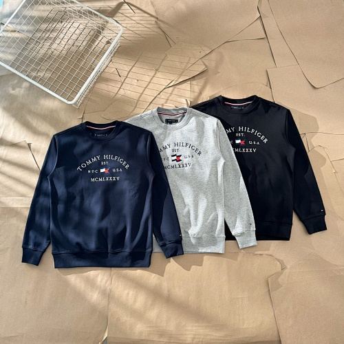 Sweatshirt OR Sweater