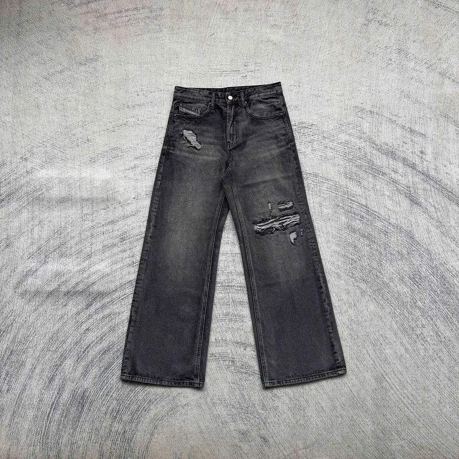 Fyredwrld Ripped faded jeans(from Di*sel Relaxed Jeans D-Rise 007f6)
