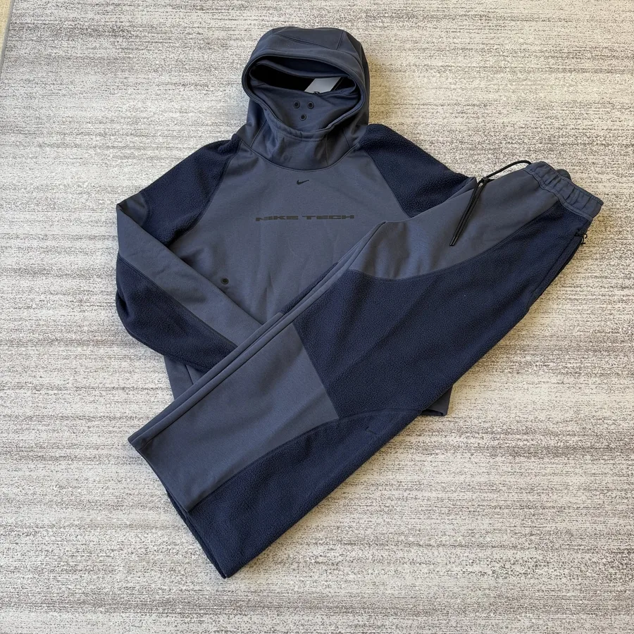 Nike tech boreas tracksuit（Navy color）
